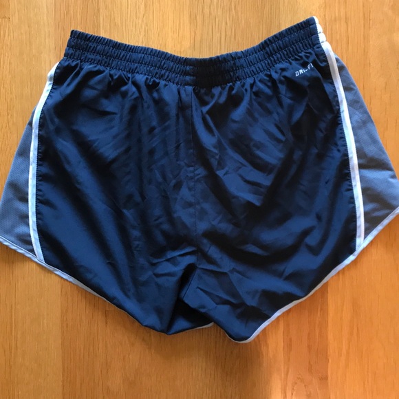 nike shorts - Picture 3 of 3